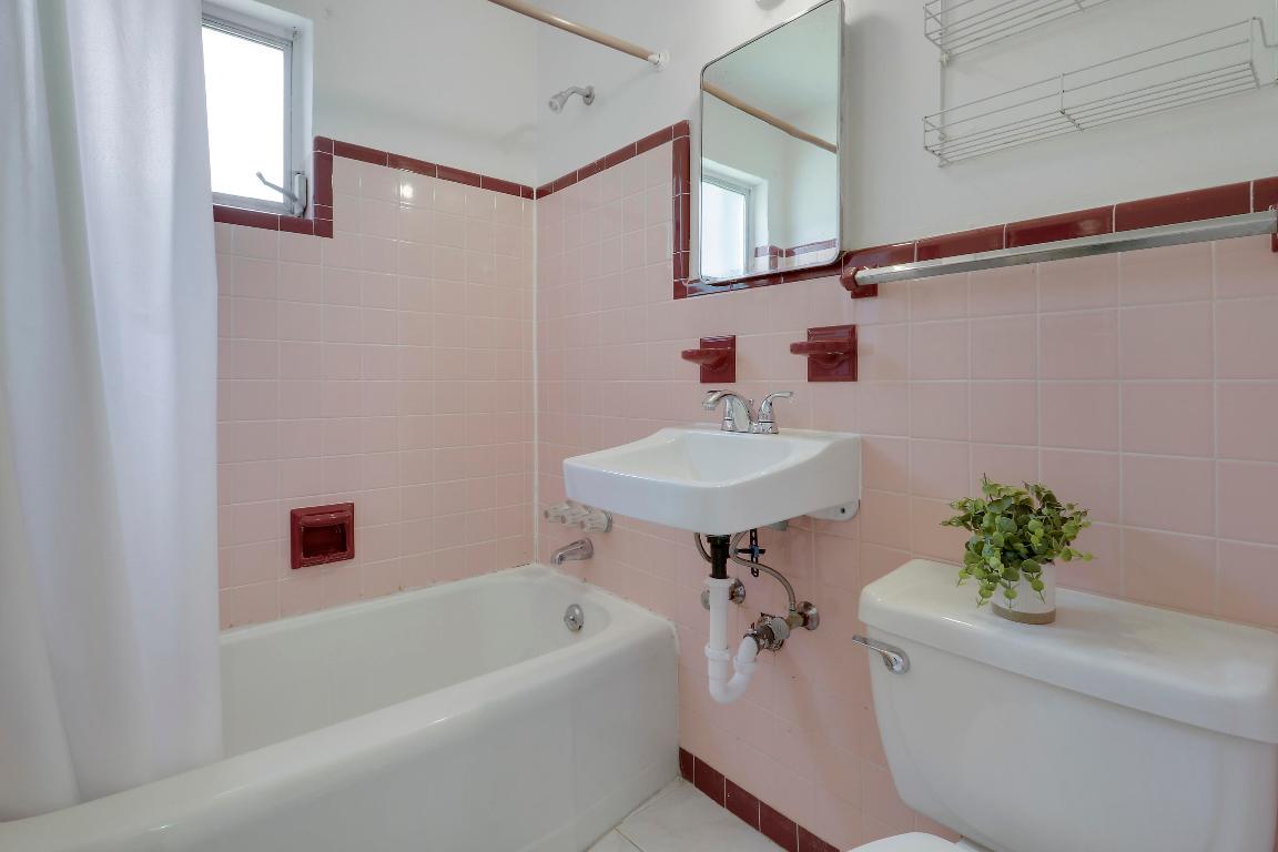 EL MONTE PARK - Residential