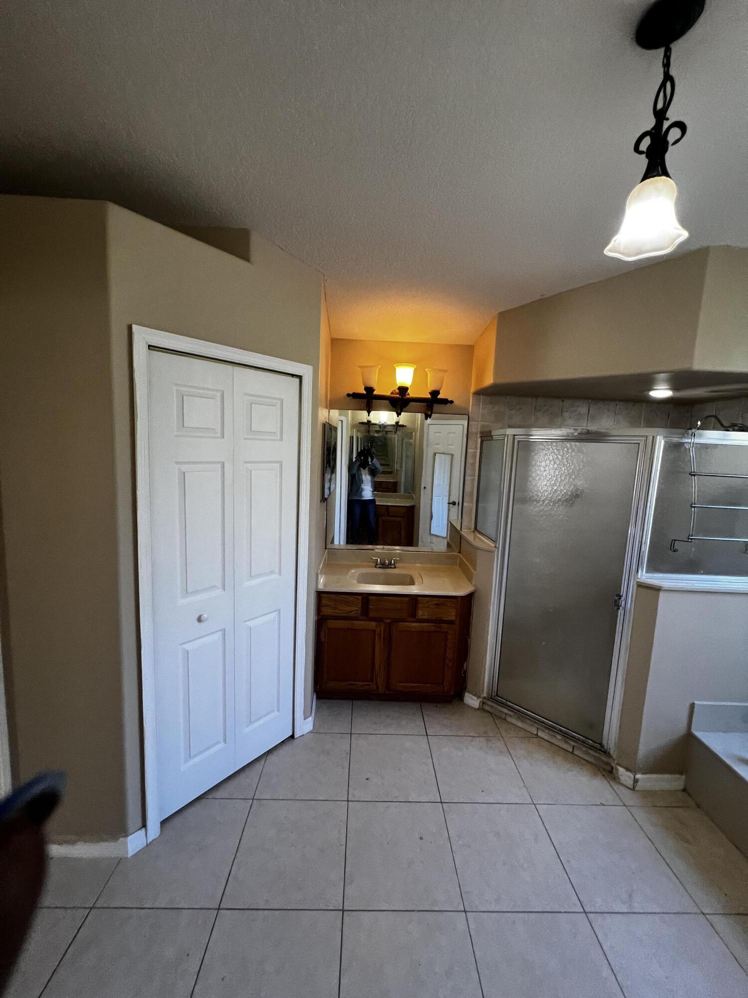 PORT ST LUCIE SECTION 11 - Residential Lease