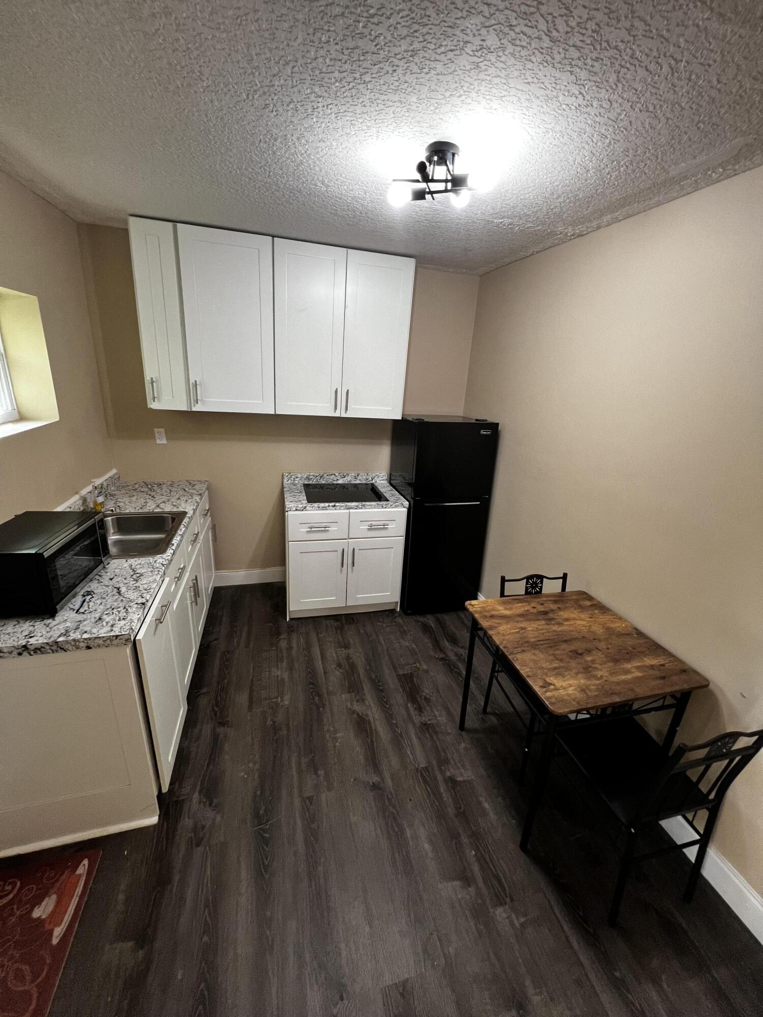 PORT ST LUCIE SECTION 11 - Residential Lease