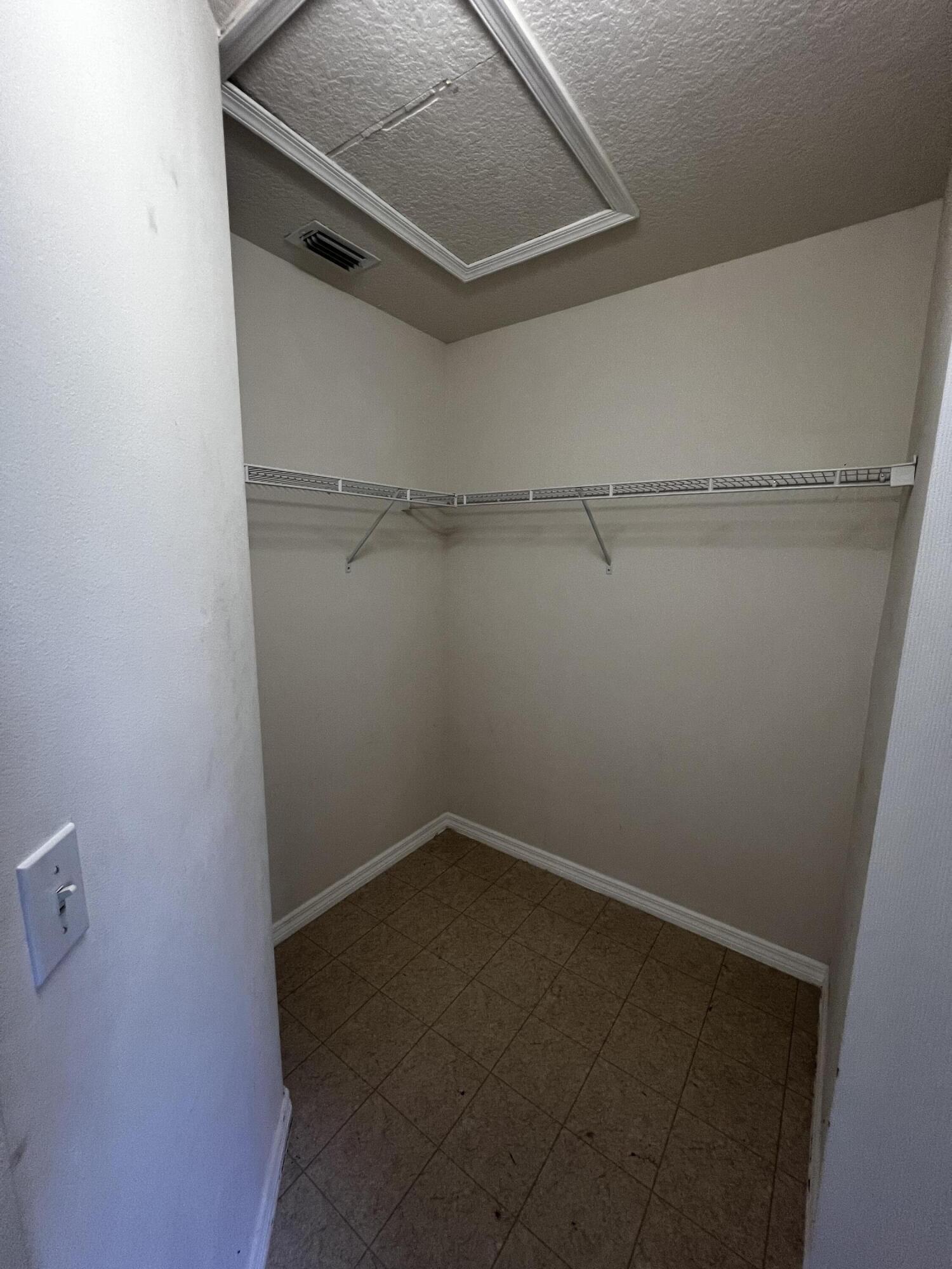 PORT ST LUCIE SECTION 11 - Residential Lease