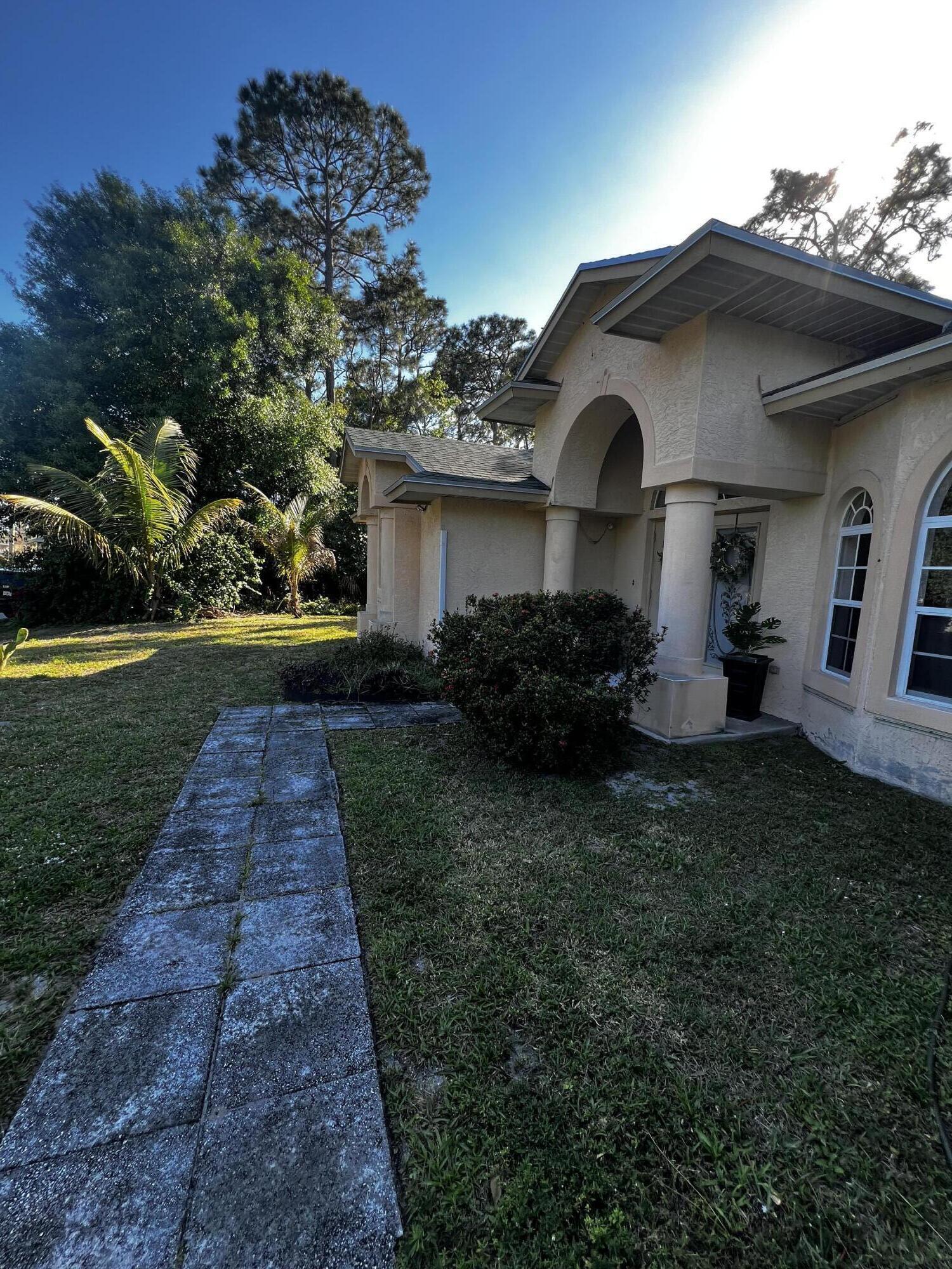 PORT ST LUCIE SECTION 11 - Residential Lease