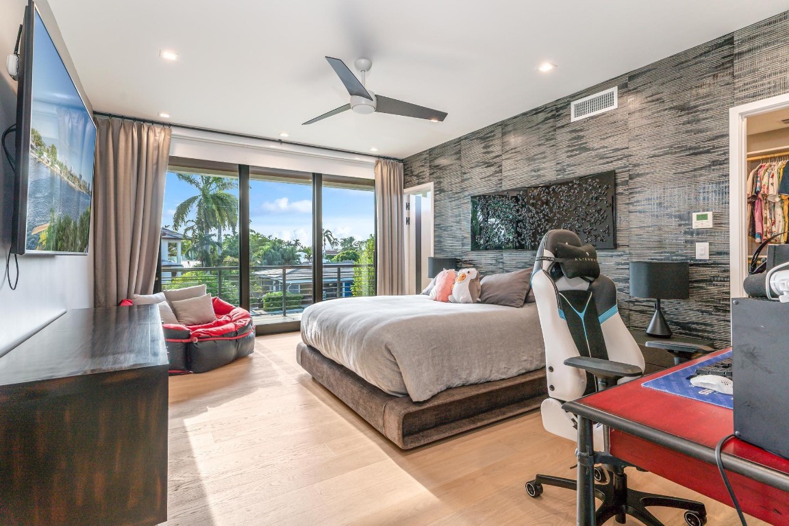 SUNRISE KEY - Residential