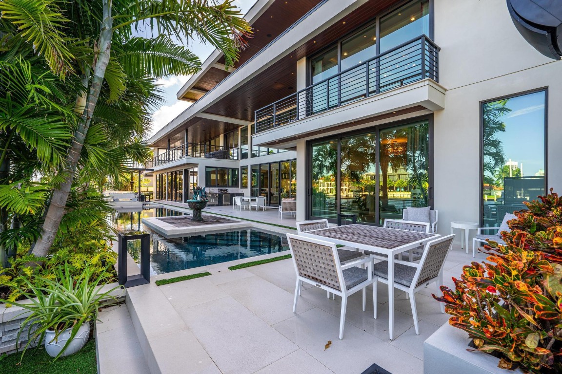 SUNRISE KEY - Residential