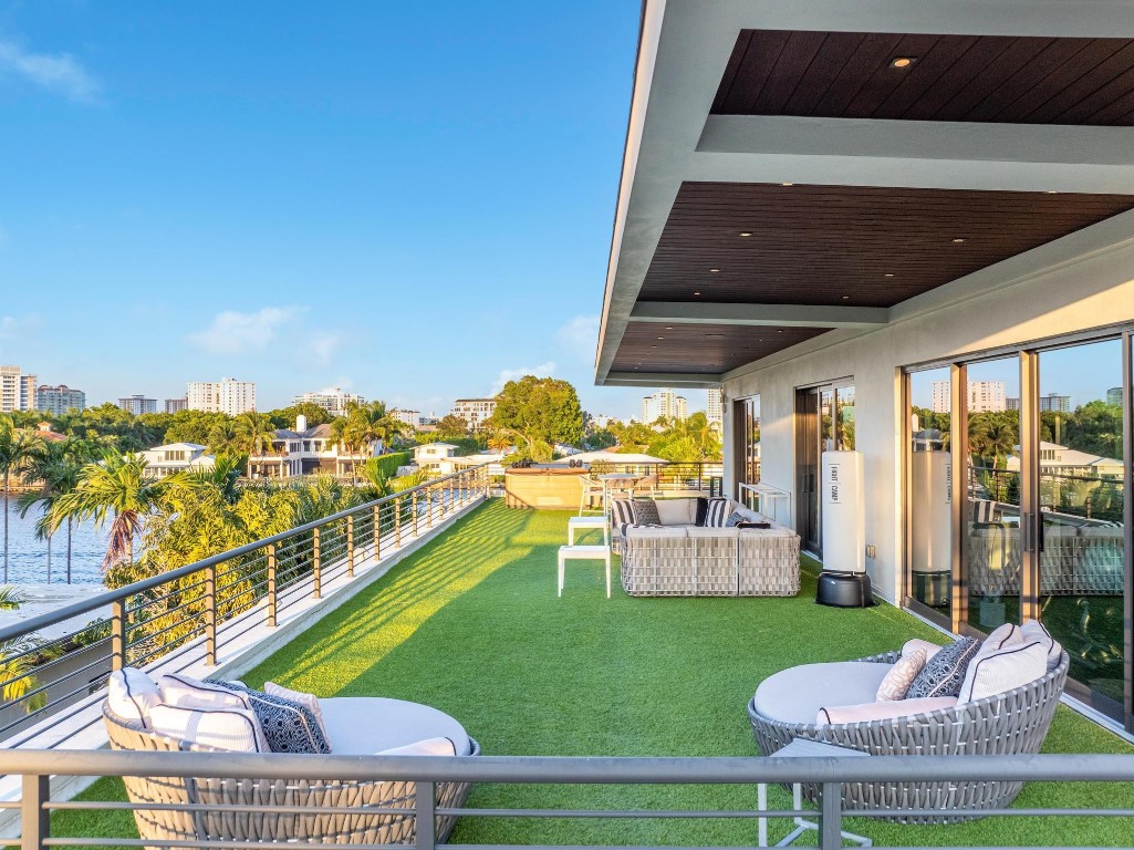 SUNRISE KEY - Residential