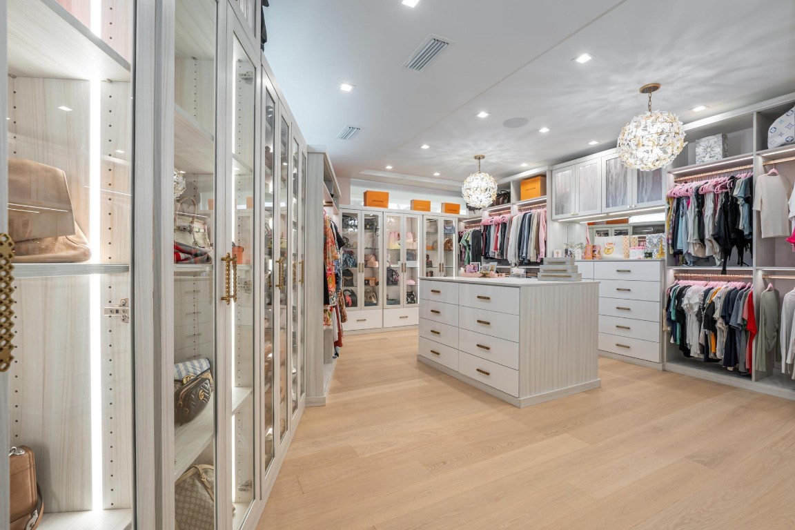 SUNRISE KEY - Residential