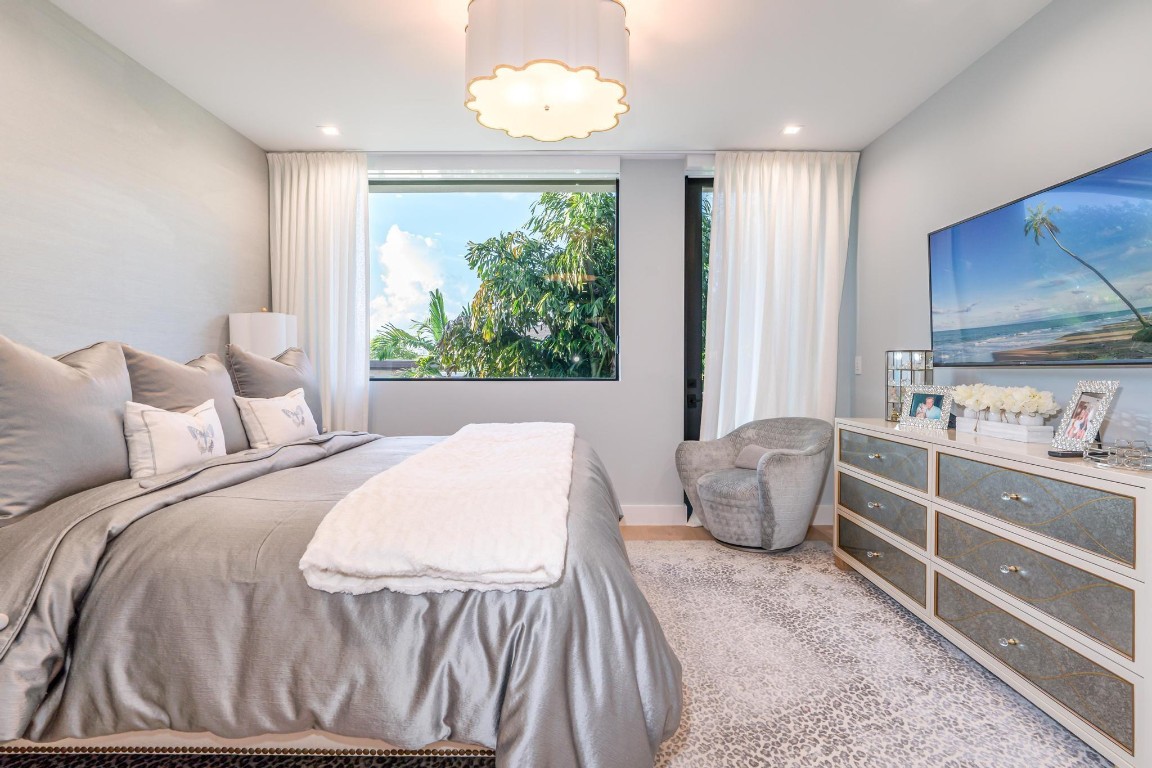 SUNRISE KEY - Residential