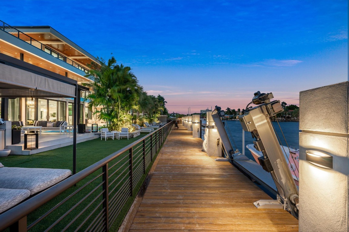 SUNRISE KEY - Residential