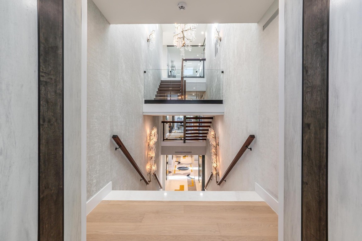 SUNRISE KEY - Residential