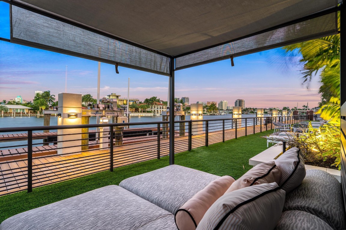 SUNRISE KEY - Residential