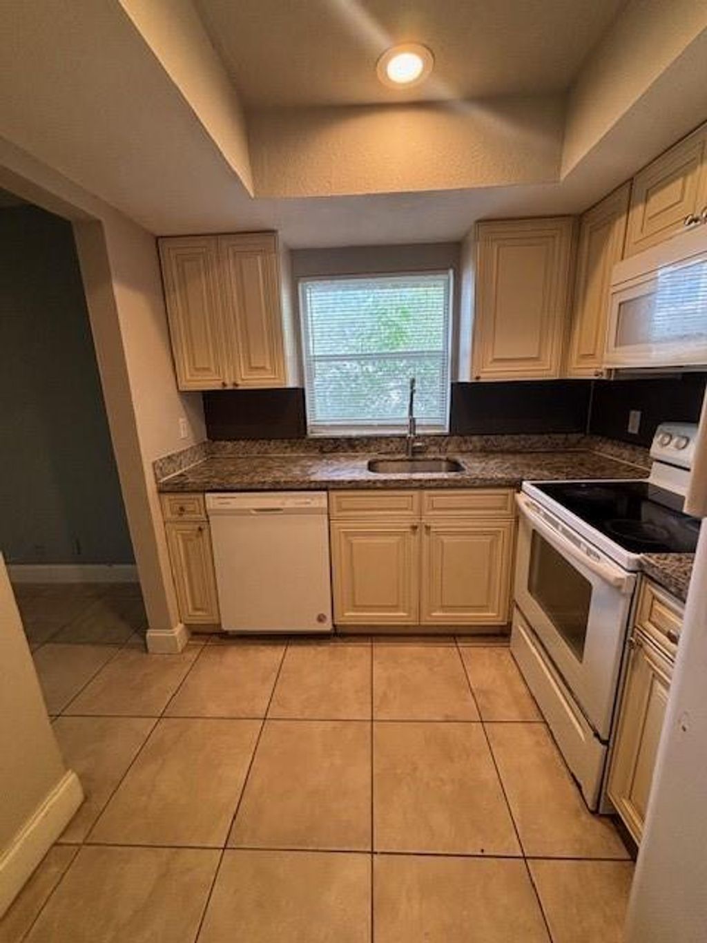 Photo of 1550 NW 15th St #8, Boca Raton, FL 33486 (MLS # F10540871)