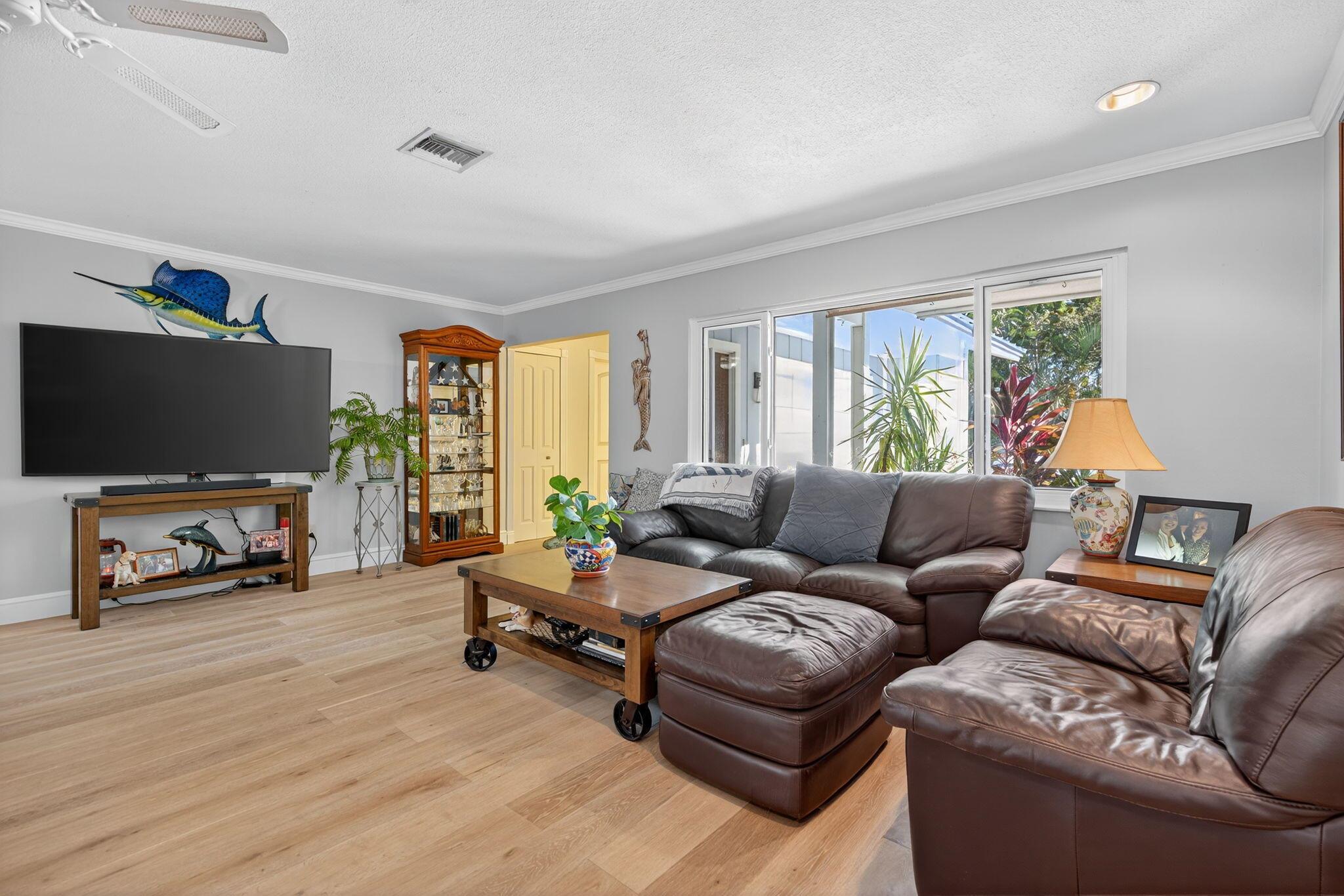 PINE KNOLL UNRECORDED / R - Residential