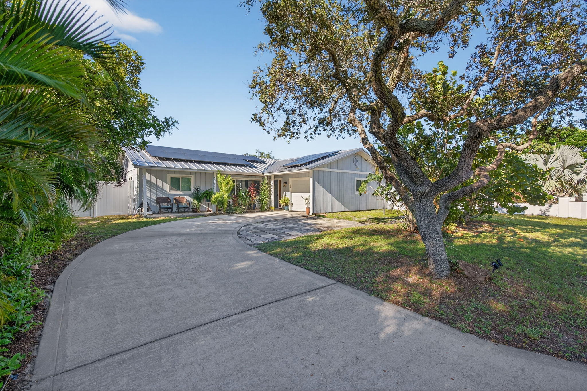 5095 SE Manatee Terrace