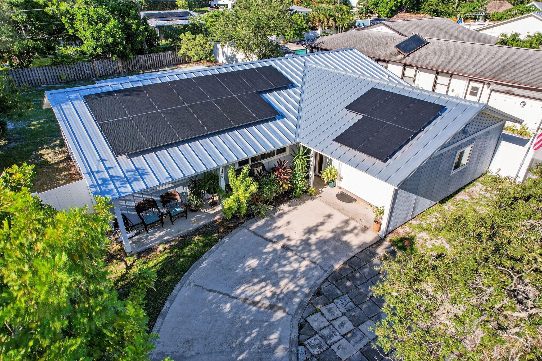 View photos, virtual tours, details... 5095 SE Manatee Terrace