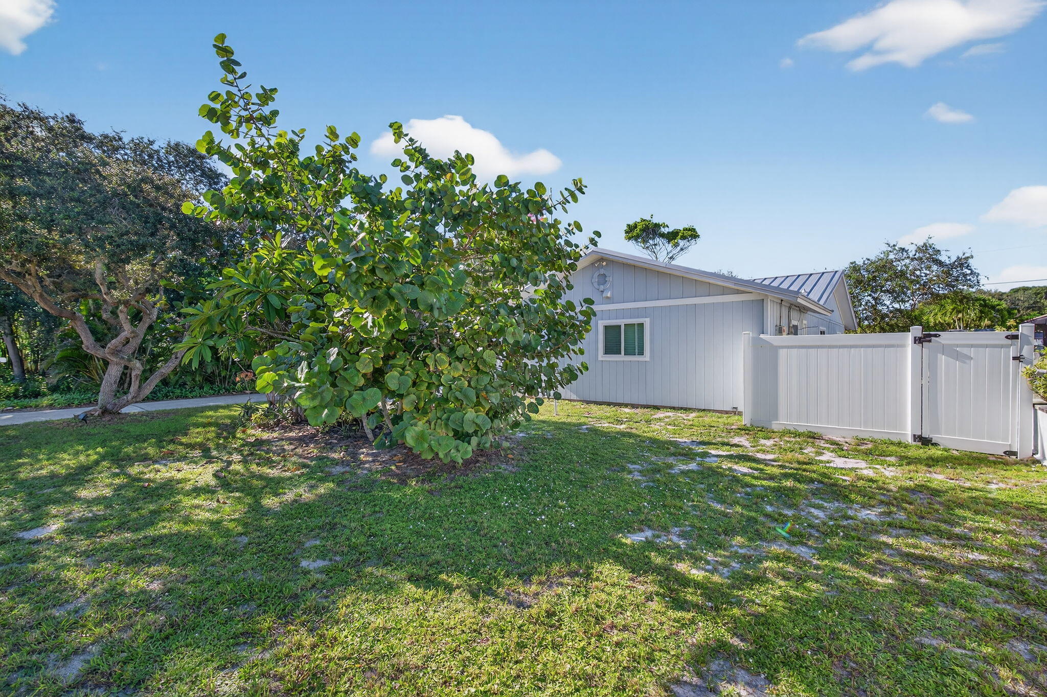 ROCKY POINT / PINE KNOLL UNRECORDED - Residential