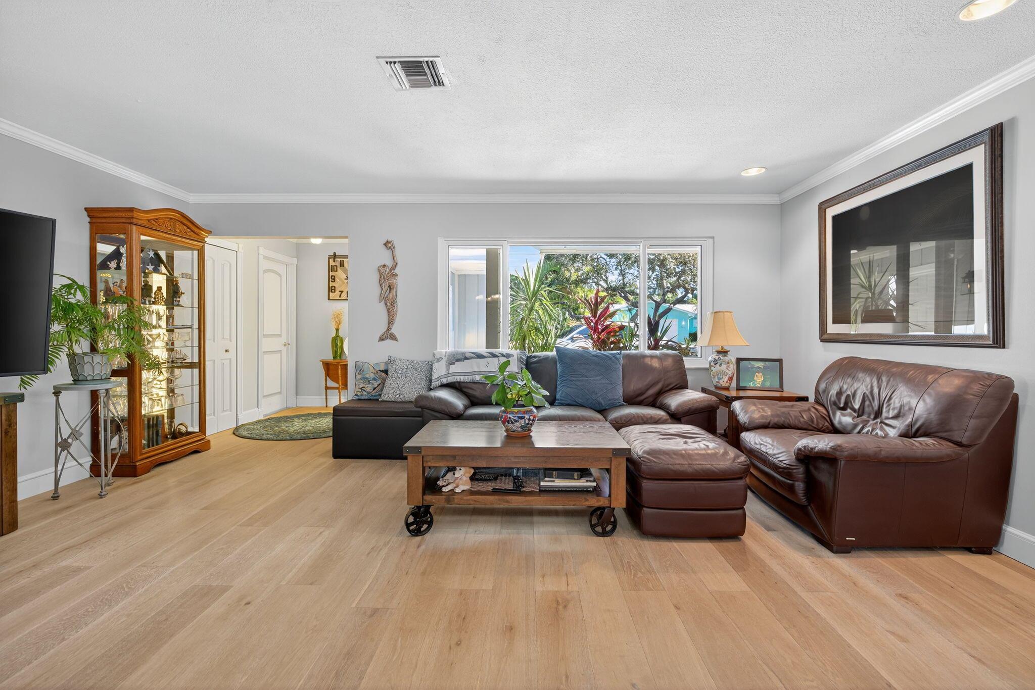 PINE KNOLL UNRECORDED / R - Residential