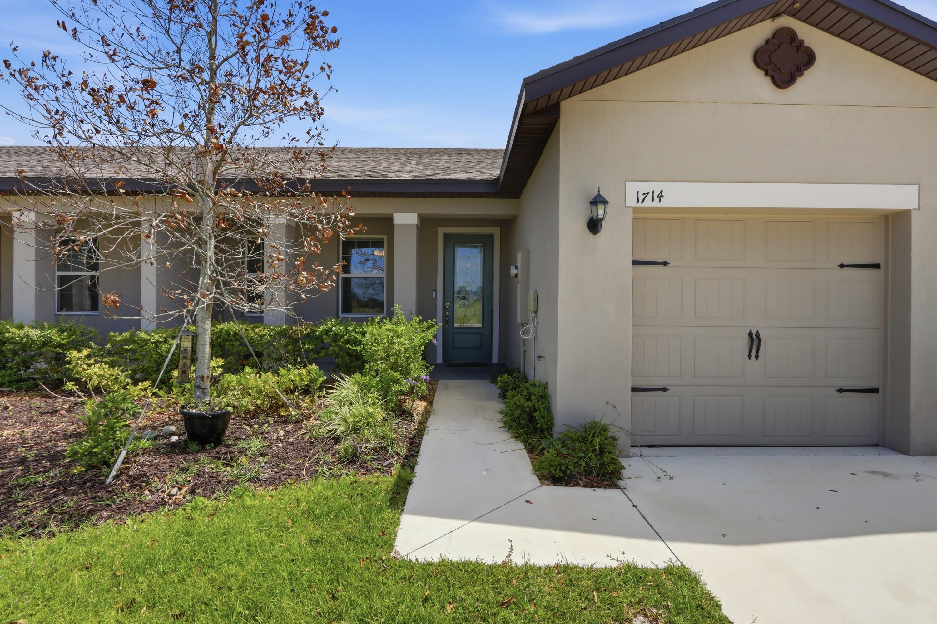 CELEBRATION POINTE - Residential