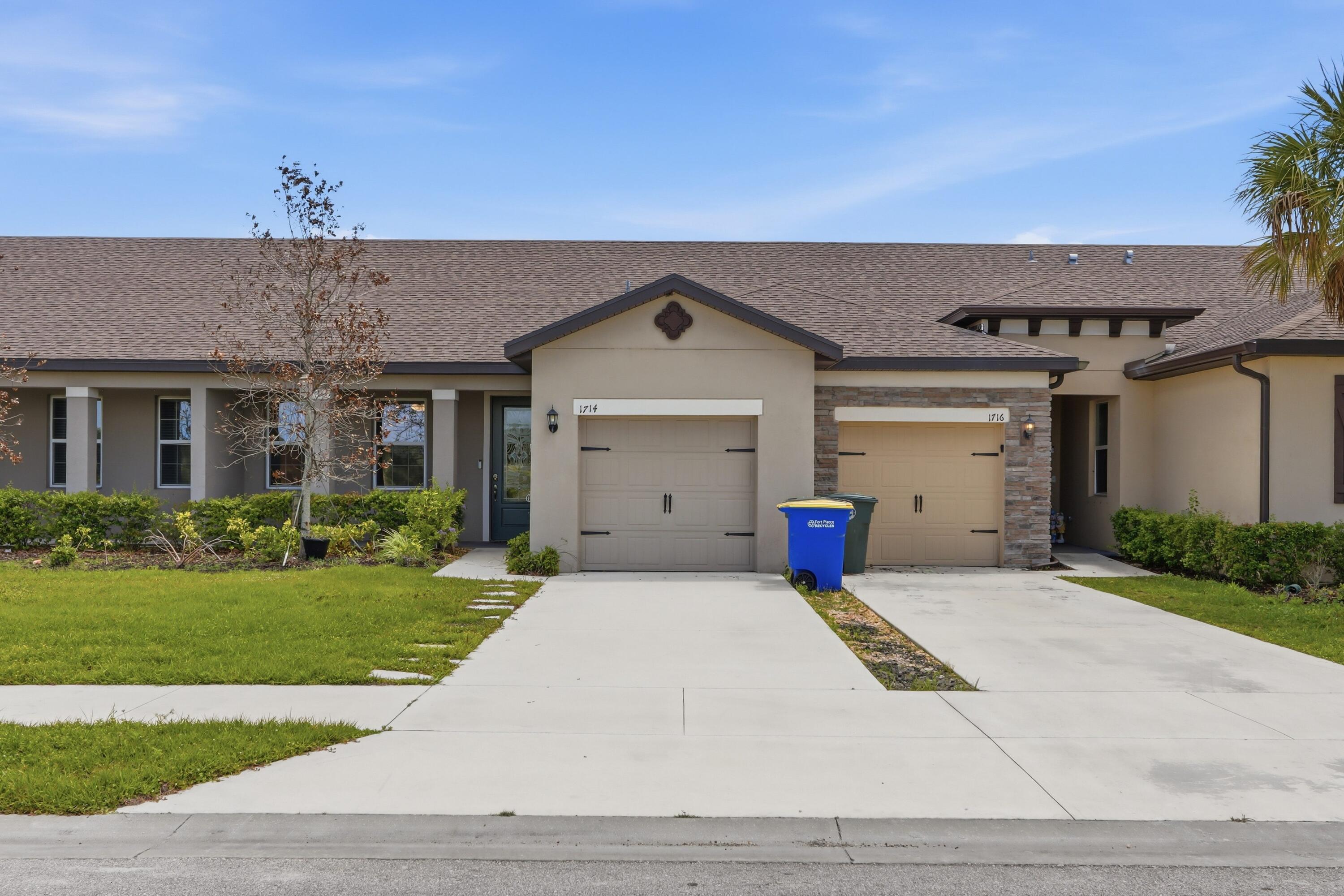 CELEBRATION POINTE - Residential