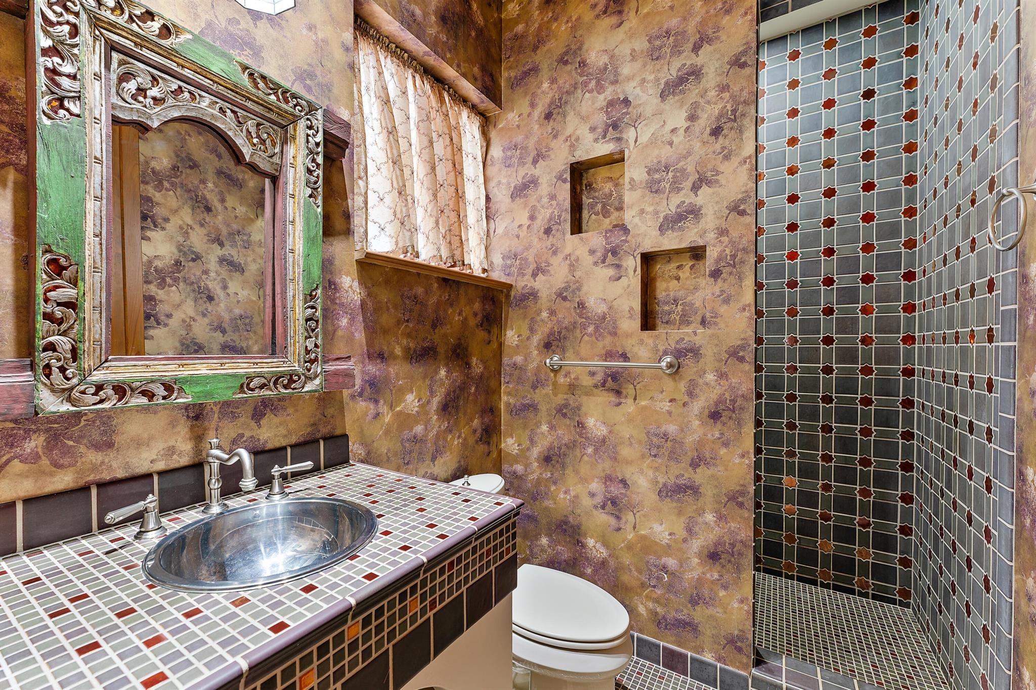 COMMODORES POCKET - Residential