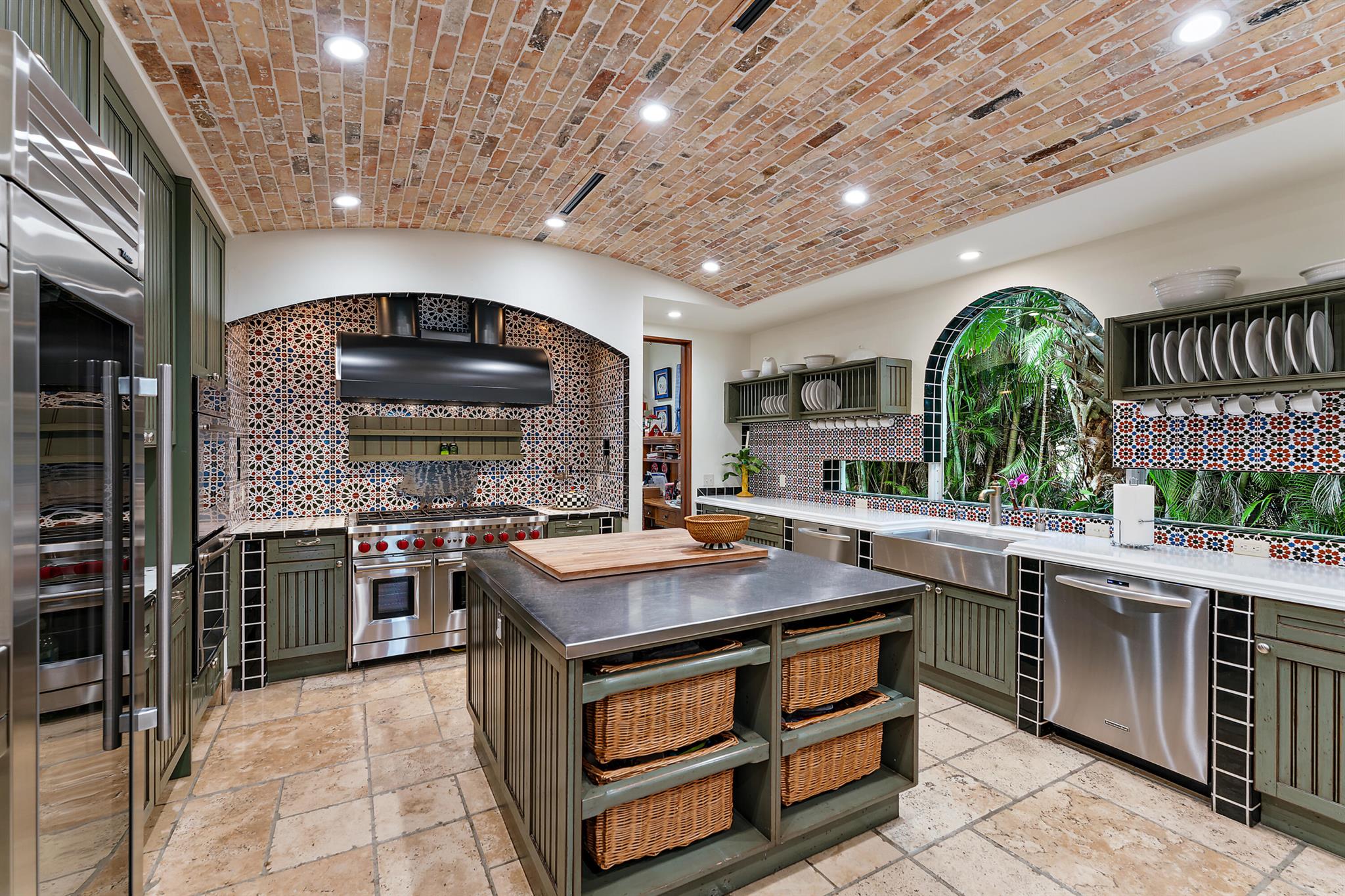 COMMODORES POCKET - Residential