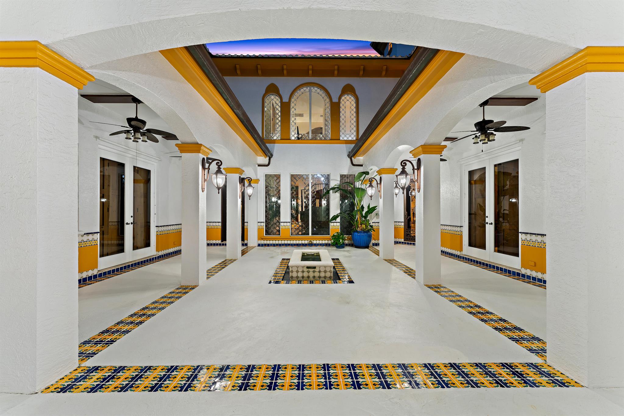COMMODORES POCKET - Residential