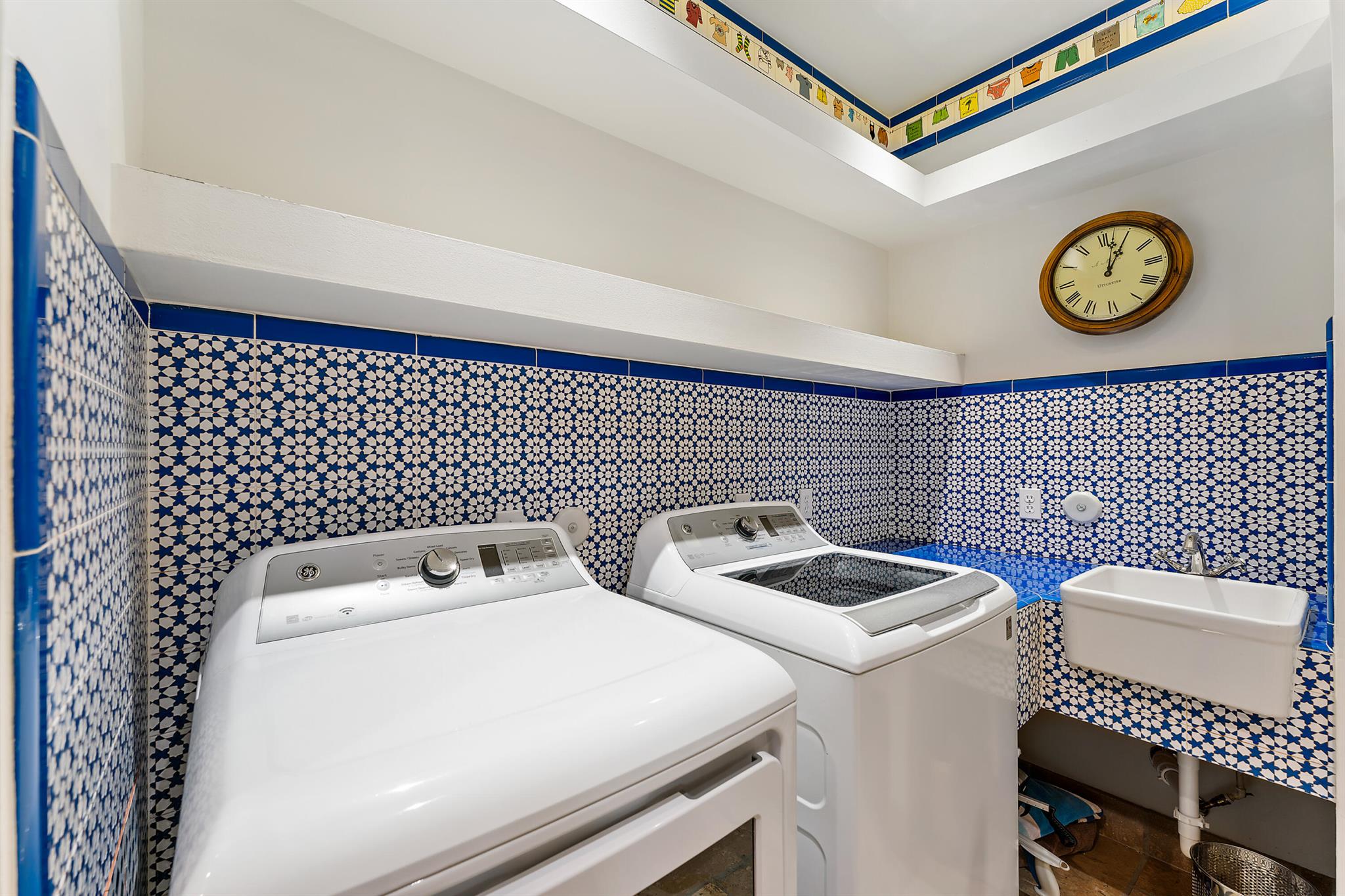 COMMODORES POCKET - Residential