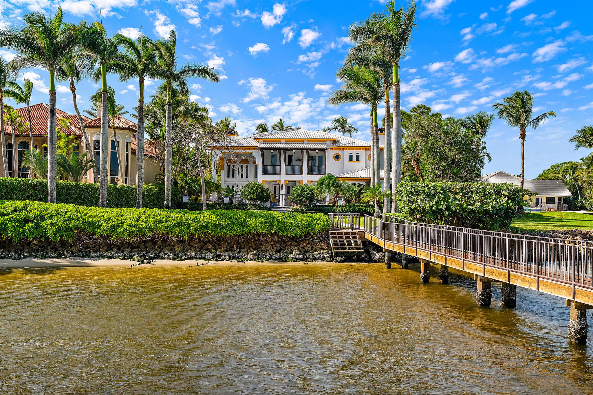 COMMODORES POCKET - Residential
