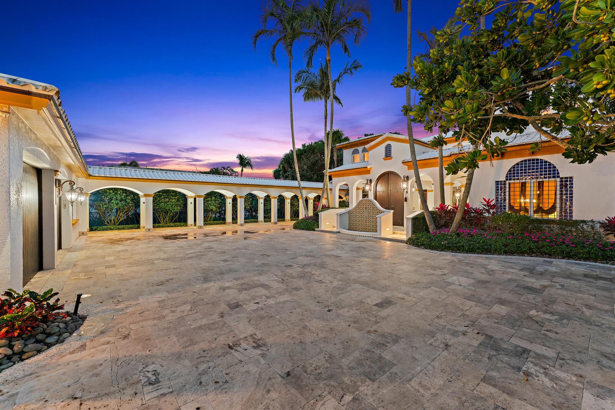 COMMODORES POCKET - Residential