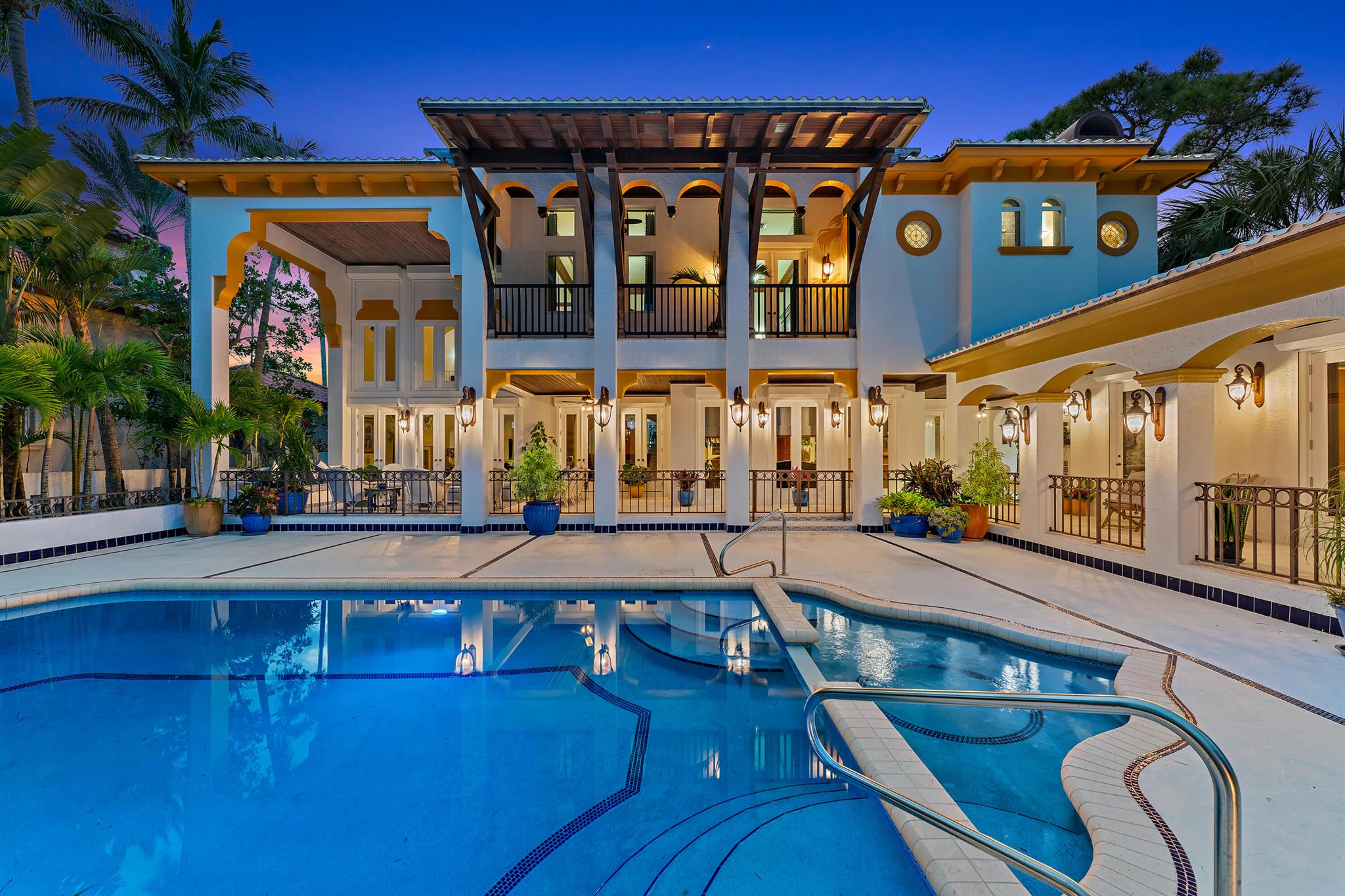 COMMODORES POCKET - Residential