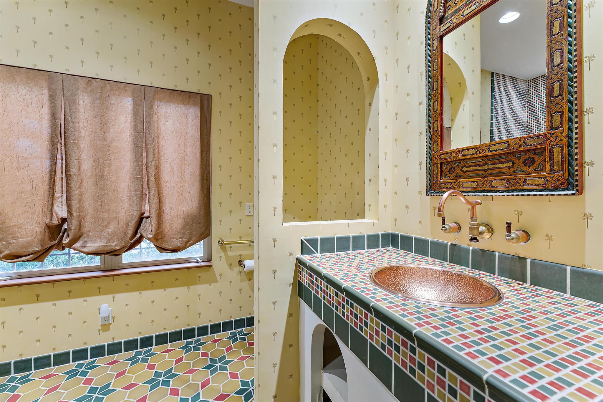 COMMODORES POCKET - Residential