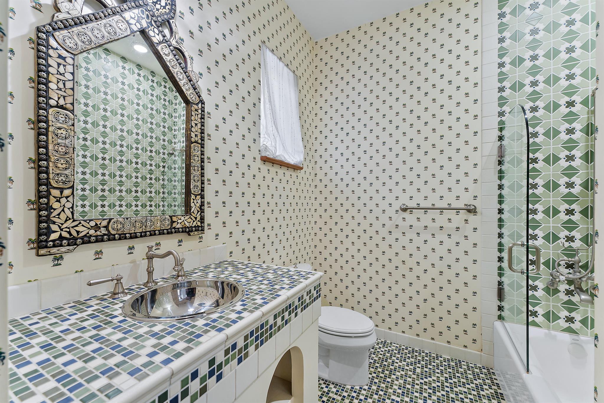 COMMODORES POCKET - Residential