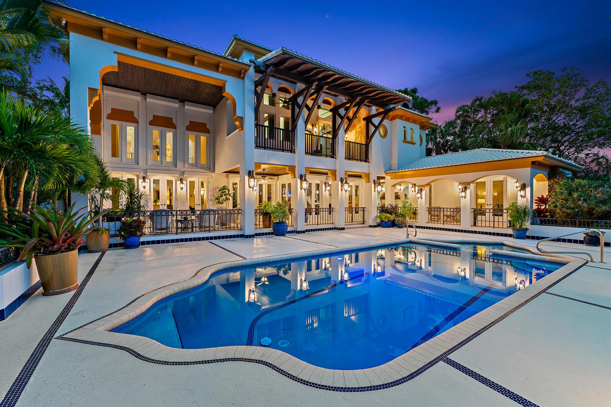 COMMODORES POCKET - Residential