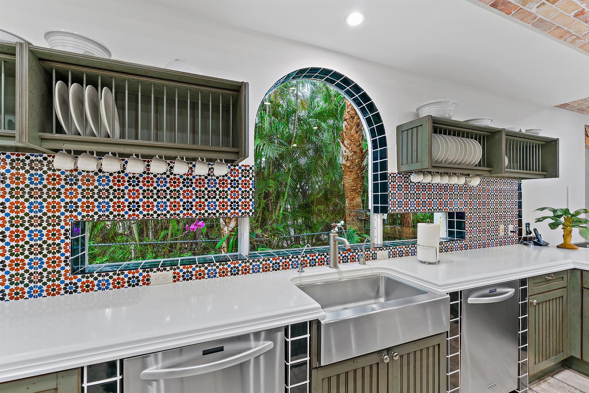 COMMODORES POCKET - Residential