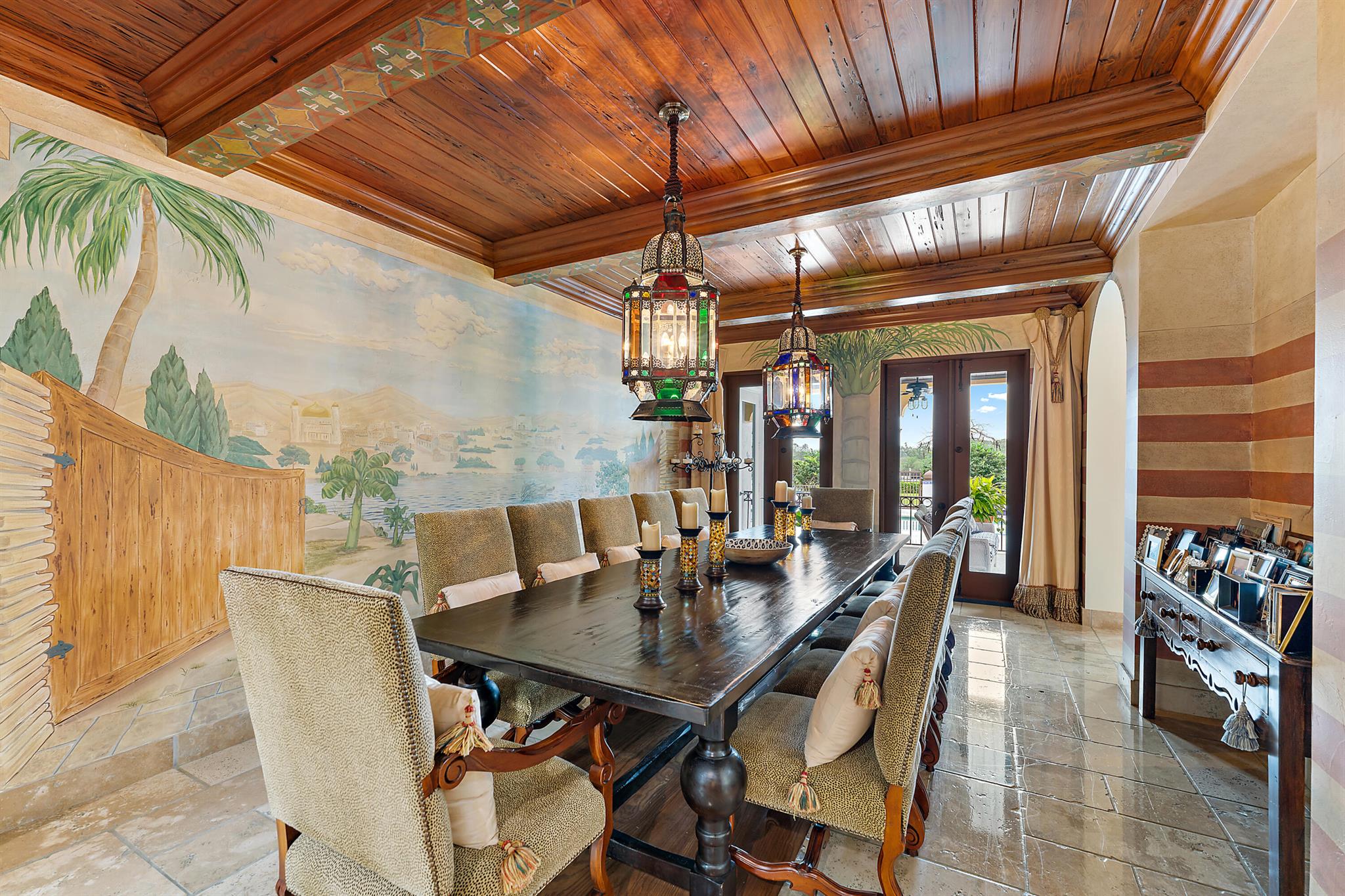COMMODORES POCKET - Residential