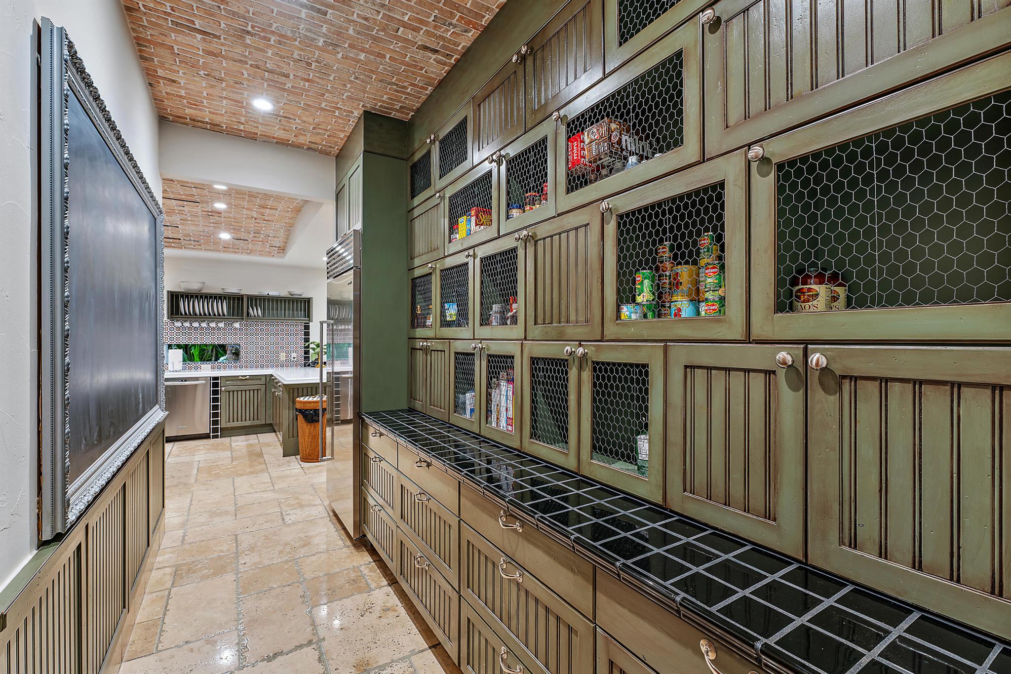 COMMODORES POCKET - Residential