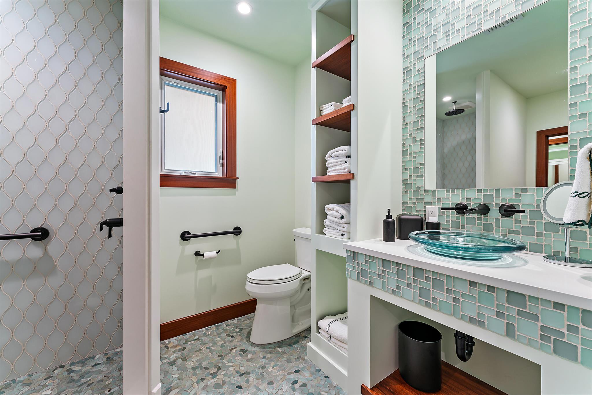 COMMODORES POCKET - Residential