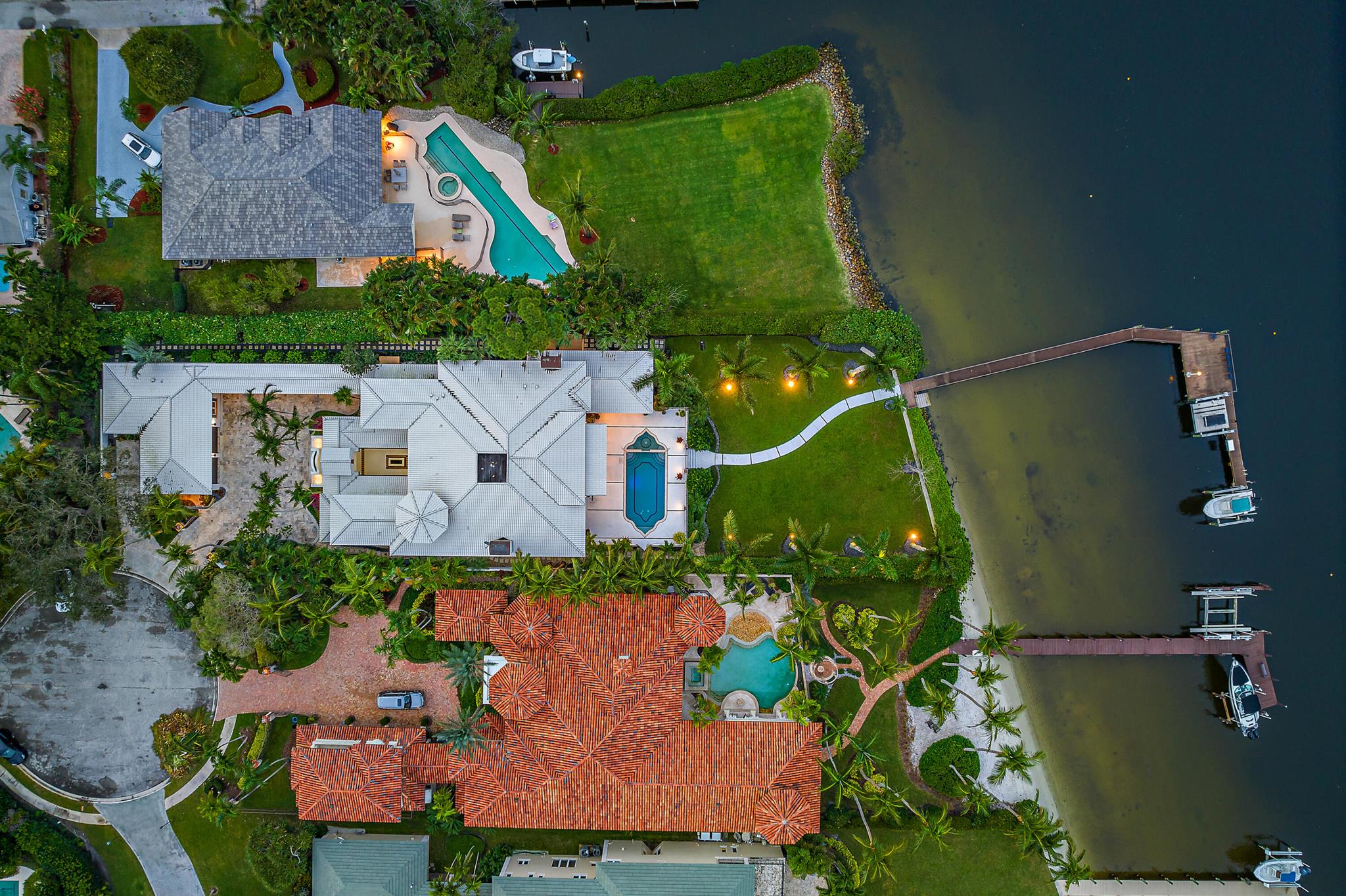 COMMODORES POCKET - Residential