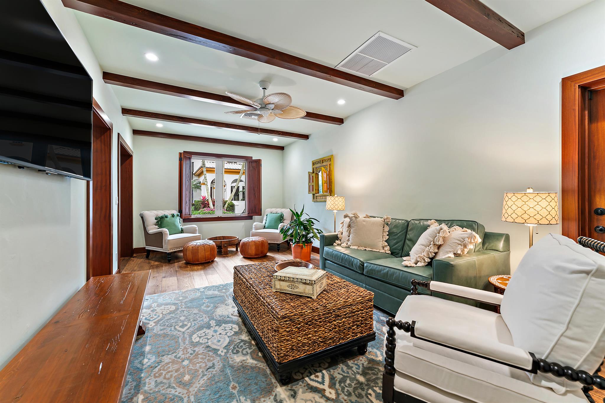 COMMODORES POCKET - Residential