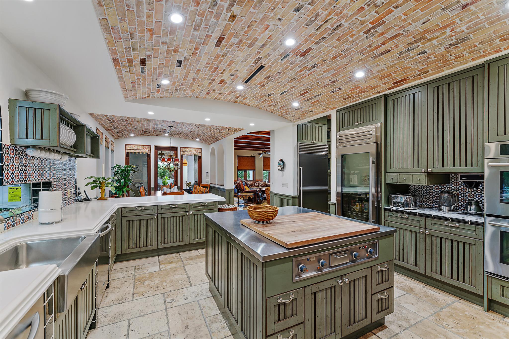 COMMODORES POCKET - Residential