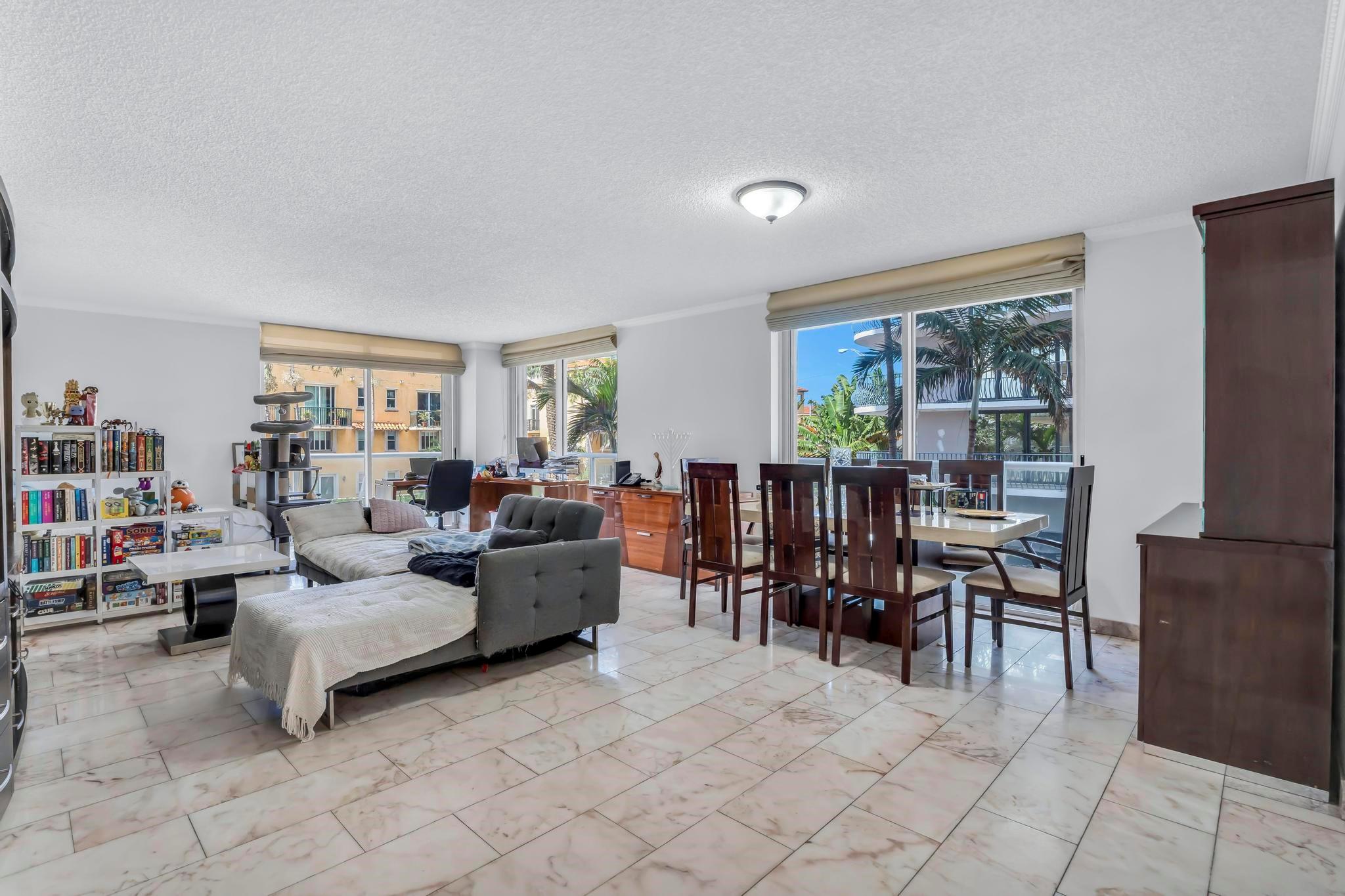 8855 Collins Ave 2D, Surfside, FL, 33154/$785,000 1 8855 Collins Ave 2D