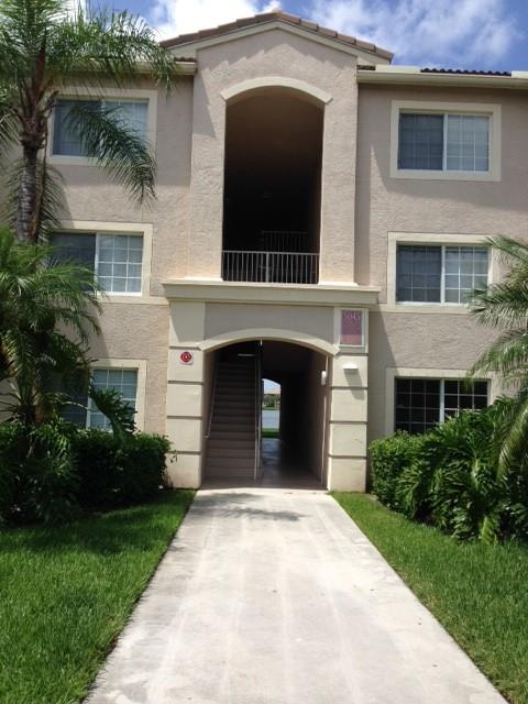 5045 Wiles Rd 204