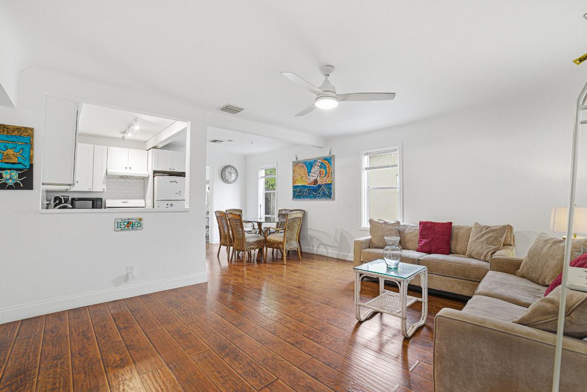 NORTH LAKE WORTH - Residential