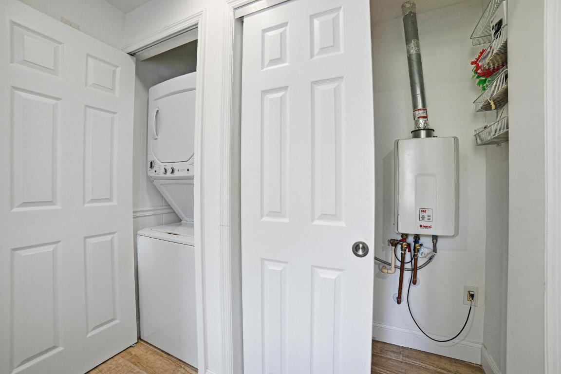 NORTH LAKE WORTH - Residential