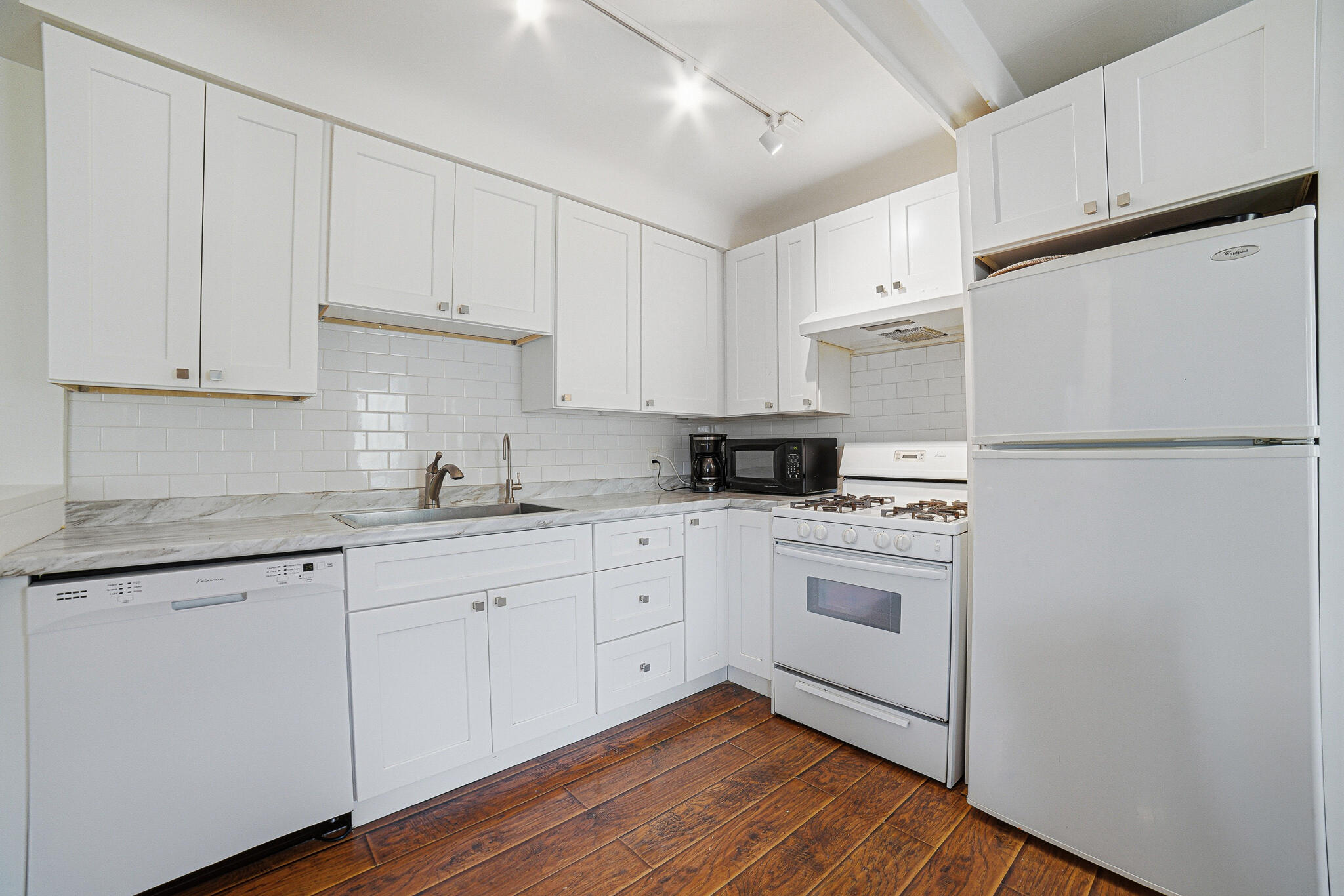 NORTH LAKE WORTH - Residential