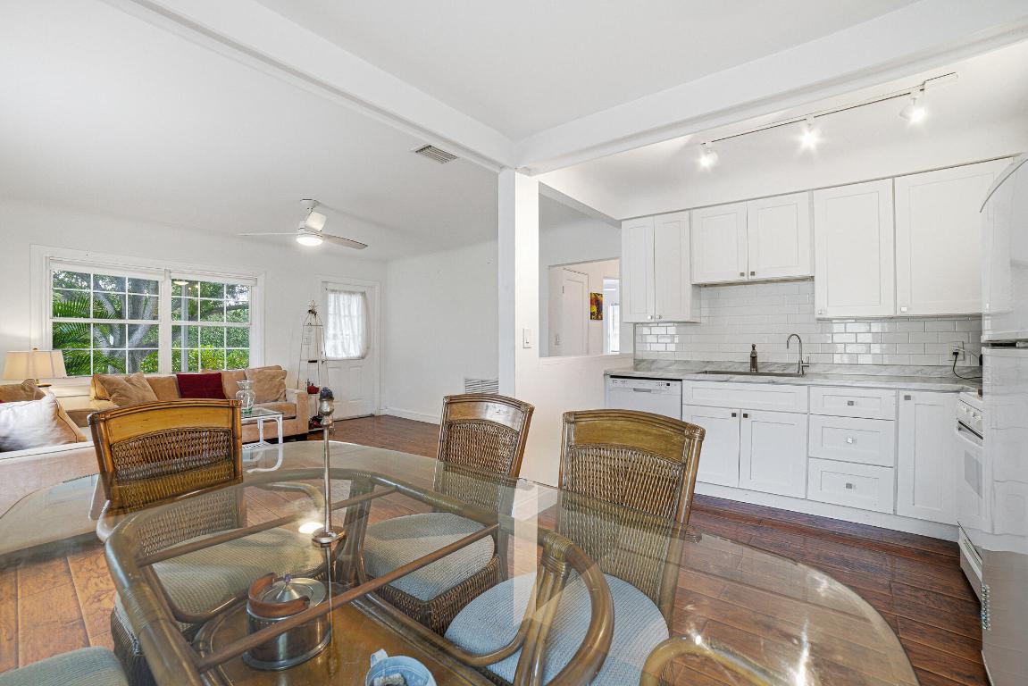 NORTH LAKE WORTH - Residential