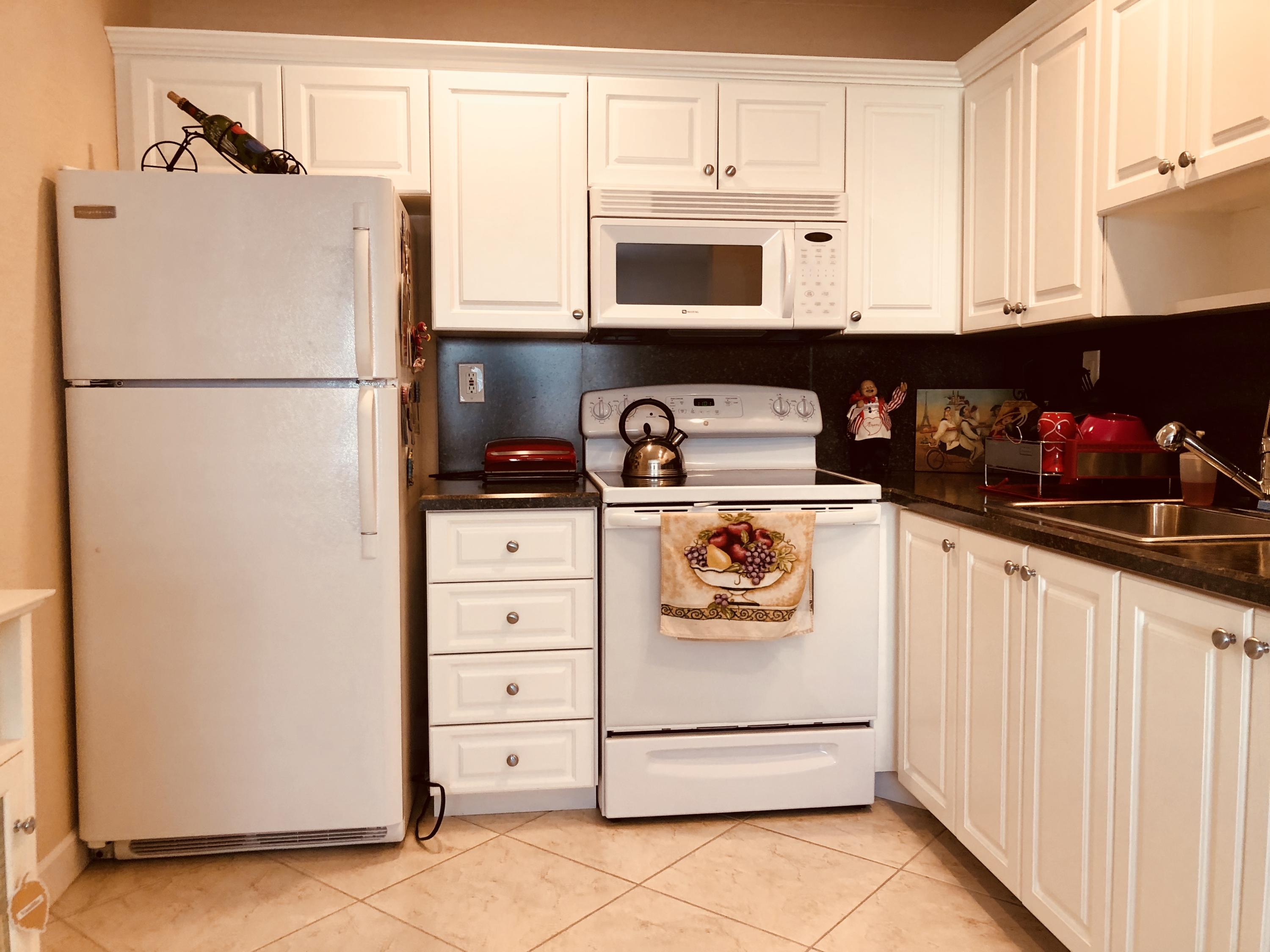 KINGS POINT CAPRI CONDOS - Residential