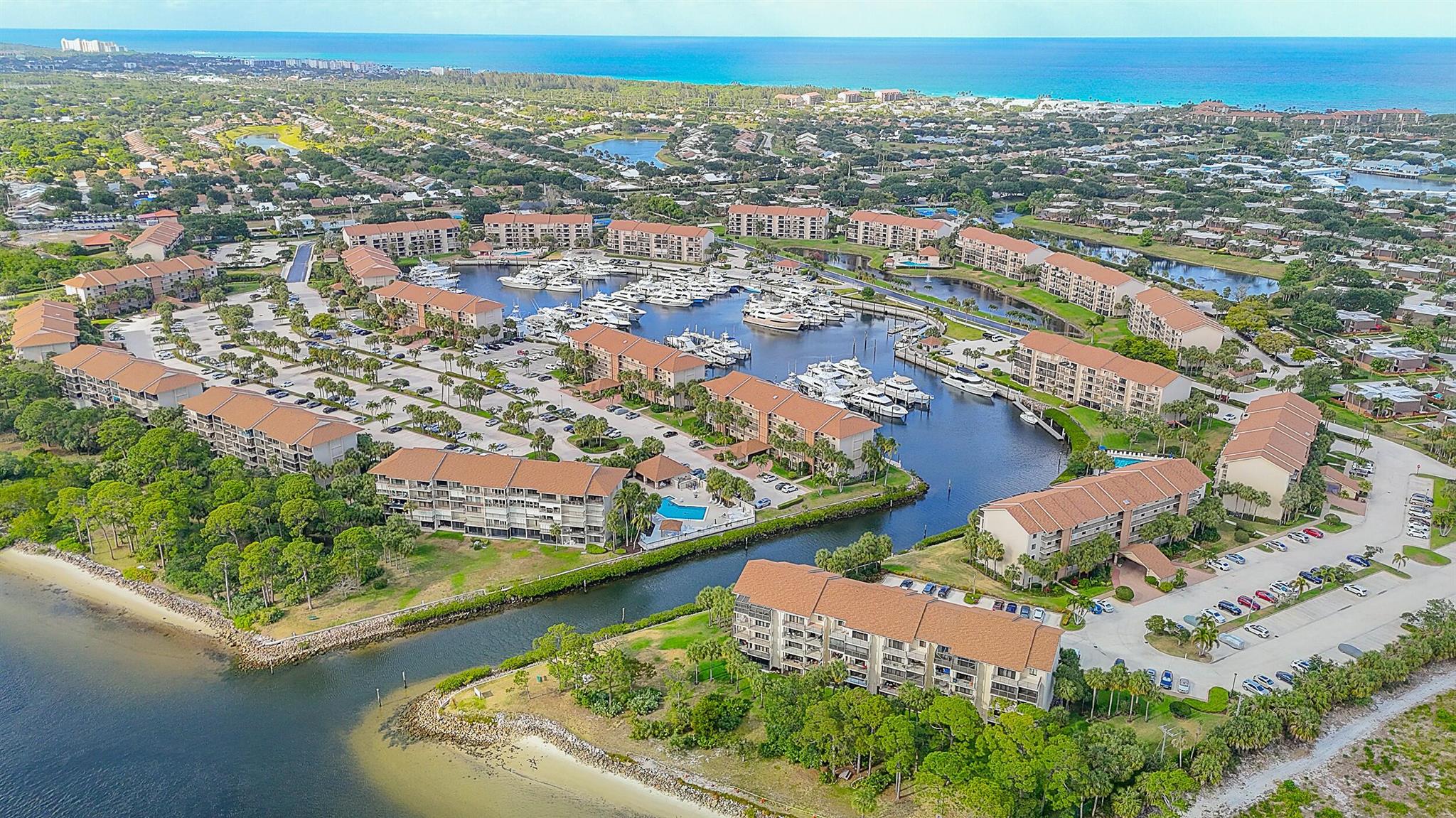 2101 Marina Isle Way 404, Jupiter, FL, 33477/$585,000 1 2101 Marina Isle Way 404