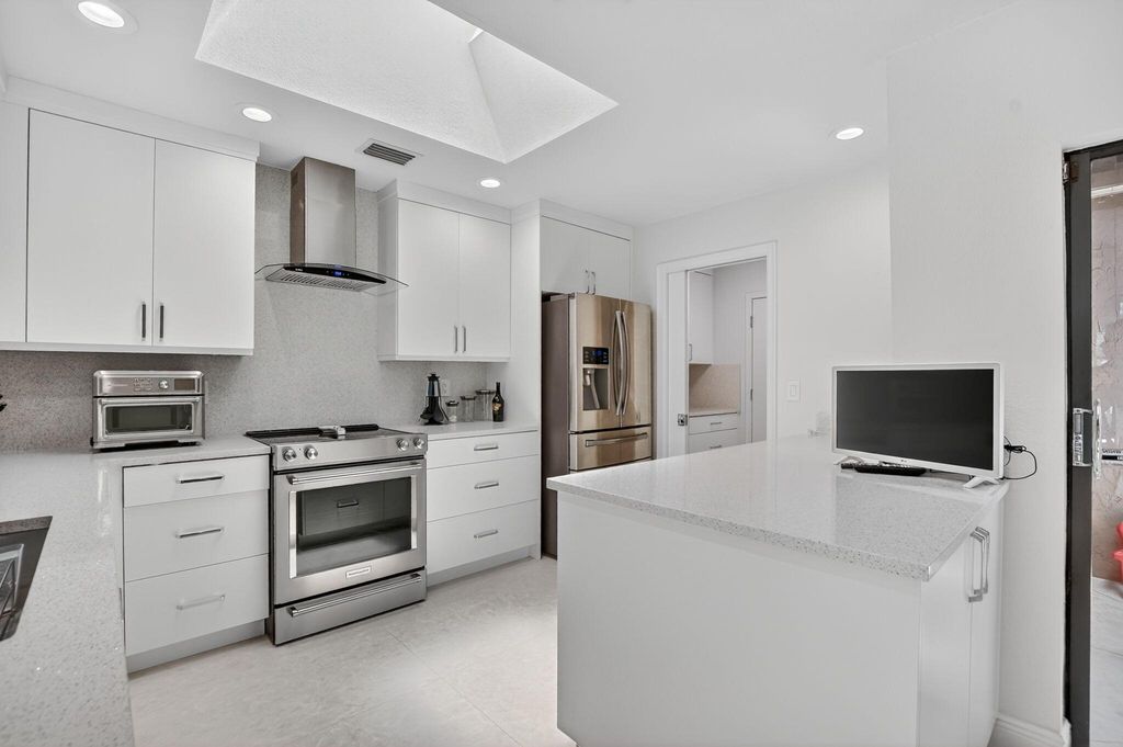 Photo of 19452 Waters Reach Lane #303, Boca Raton, FL 33434 (MLS # R11107395)