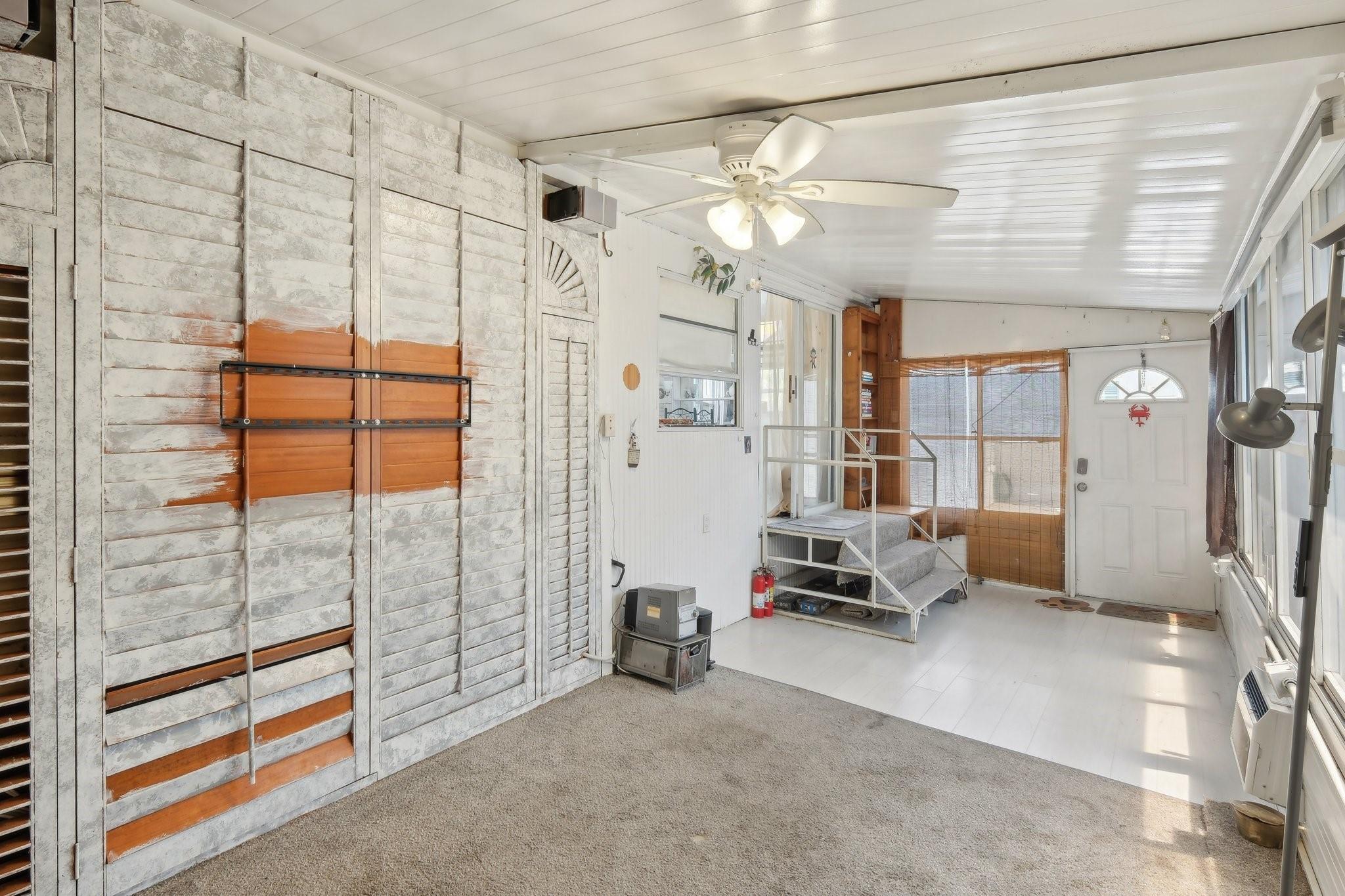 YOGI-BY-THE-SEA - Residential