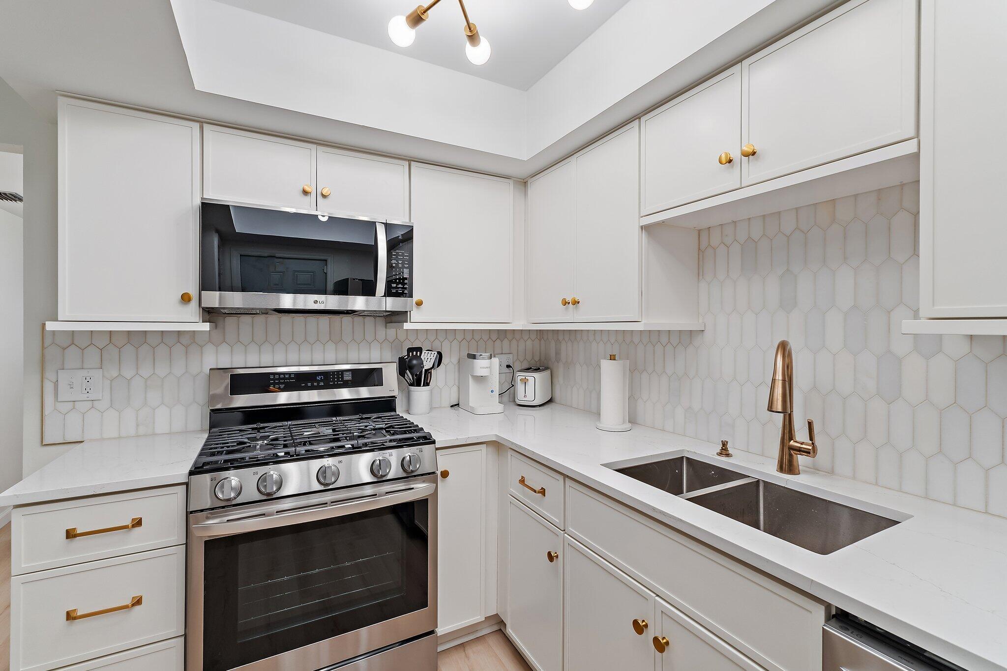 BRIER PATCH - Residential Lease