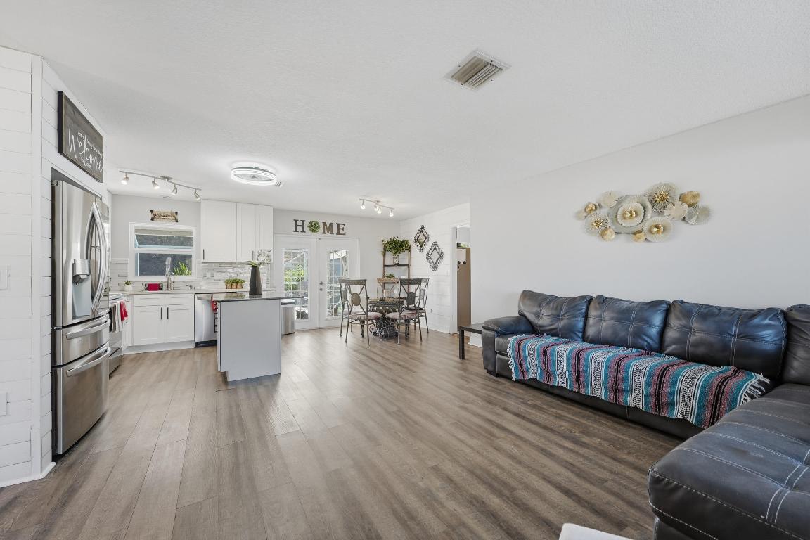 PORT ST LUCIE SECTION 3 - Residential